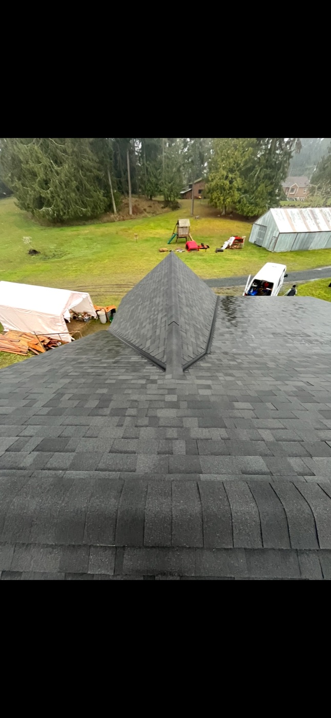 Roof detail — ridge work